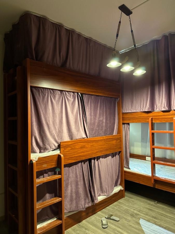 Business Backpackers Jbr Hostel Dubai Exterior foto